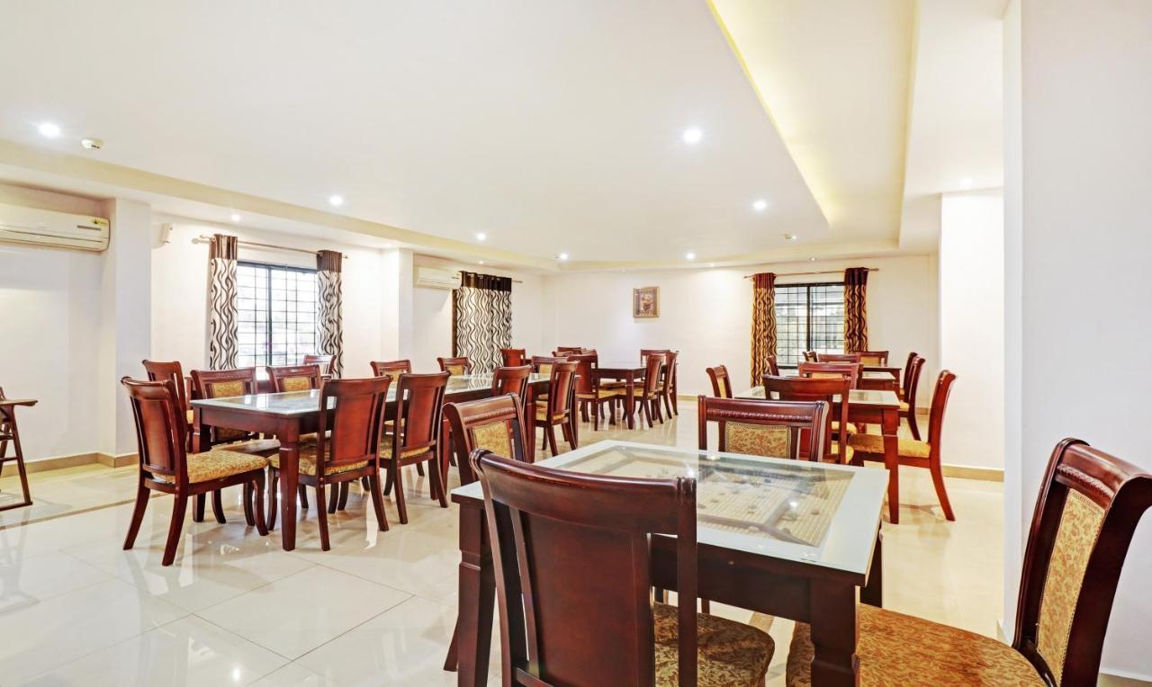 Treebo Symphony Hotels And Resorts Angamally Kizhake Chālakudi Kültér fotó